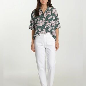 Fighting Eel Quinn Green Floral Button Down Shirt Small NWT Sage Sakura